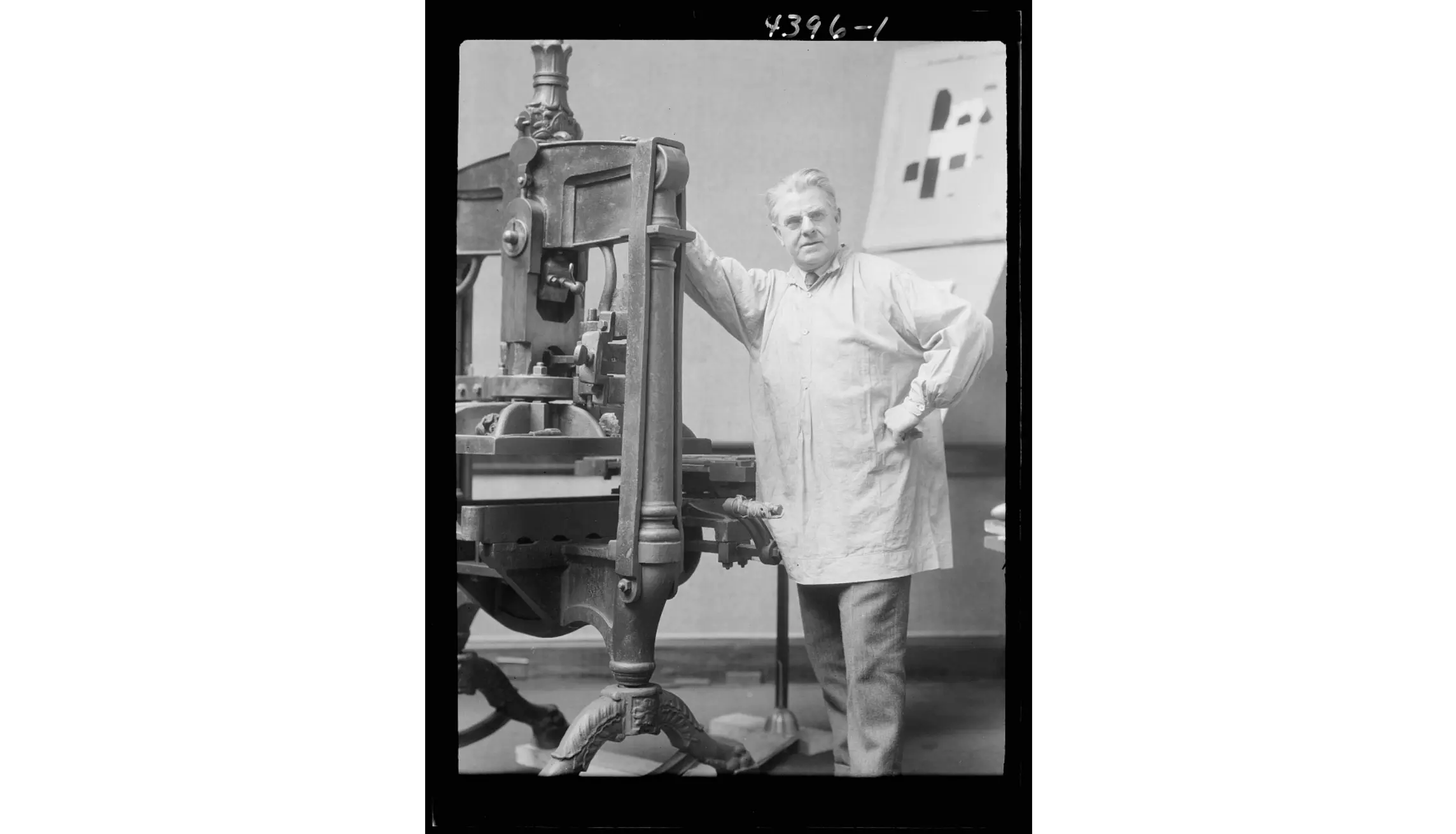 FOREMAN GOUDY INSPECTS THE FEED PIPELINE